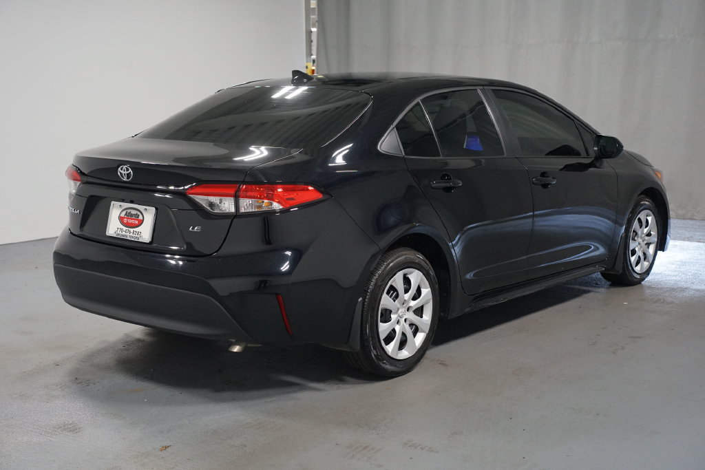 Certified 2025 Toyota Corolla LE FWD image 8