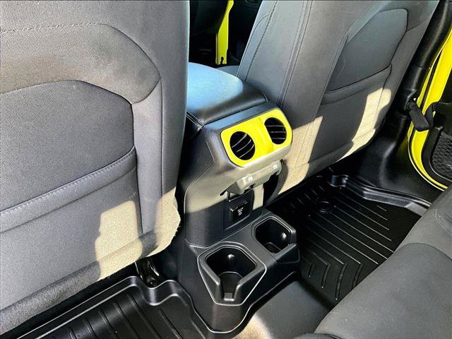 Used 2023 Jeep Gladiator Overland AWD/4WD image 22