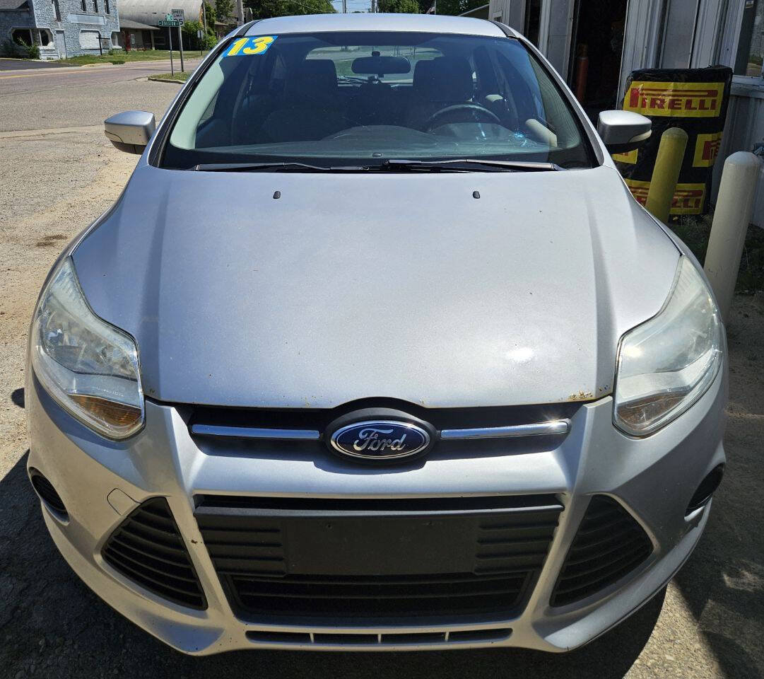 Used 2013 Ford Focus SE FWD image 2