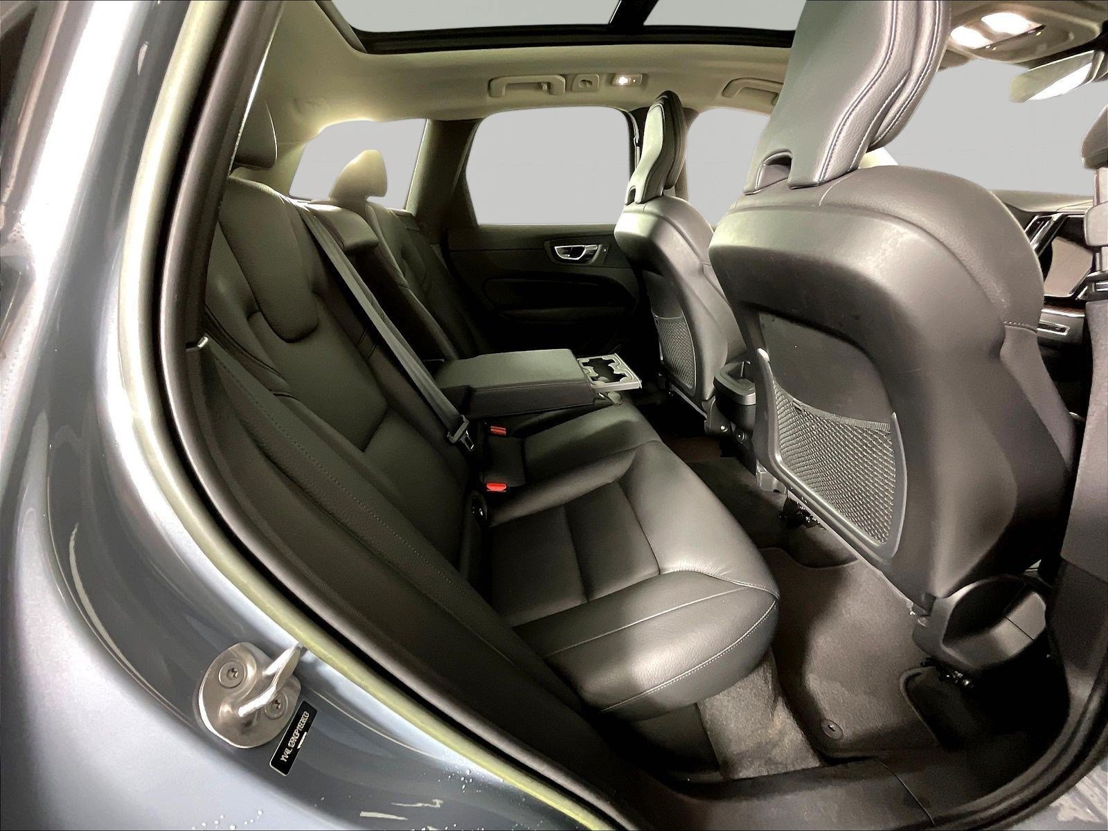 Used 2023 Volvo XC60 B5 Plus w/ Climate Package AWD/4WD image 24