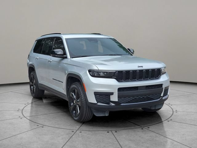 Certified 2024 Jeep Grand Cherokee L Laredo AWD/4WD image 14