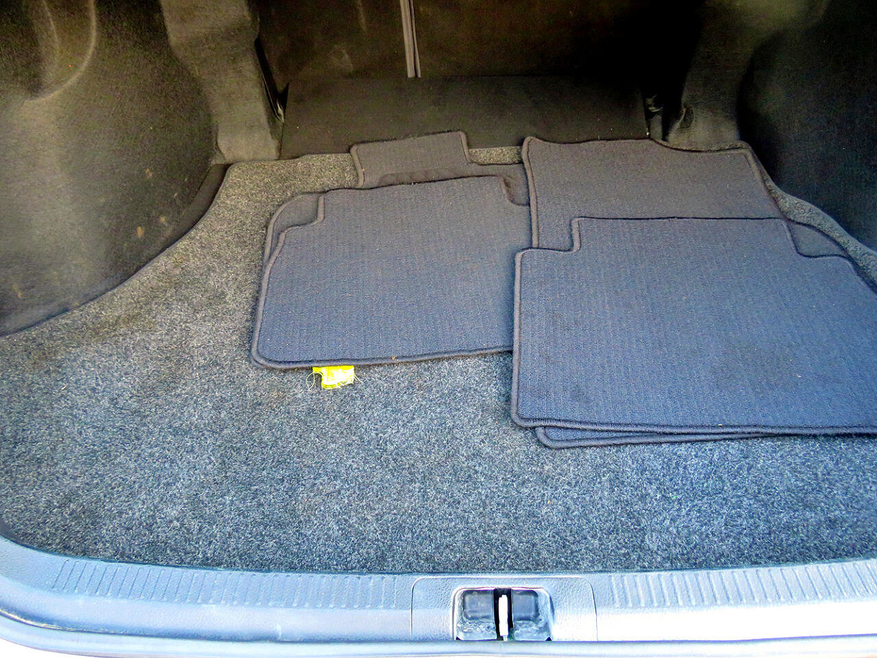 Used 2018 Toyota Camry SE image 28