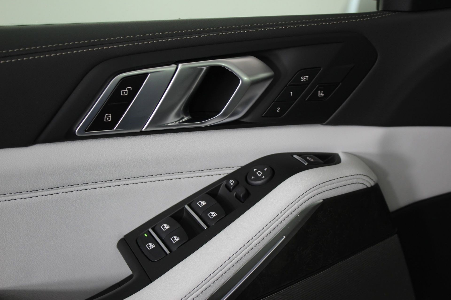 New 2026 BMW X5 xDrive40i AWD/4WD image 24