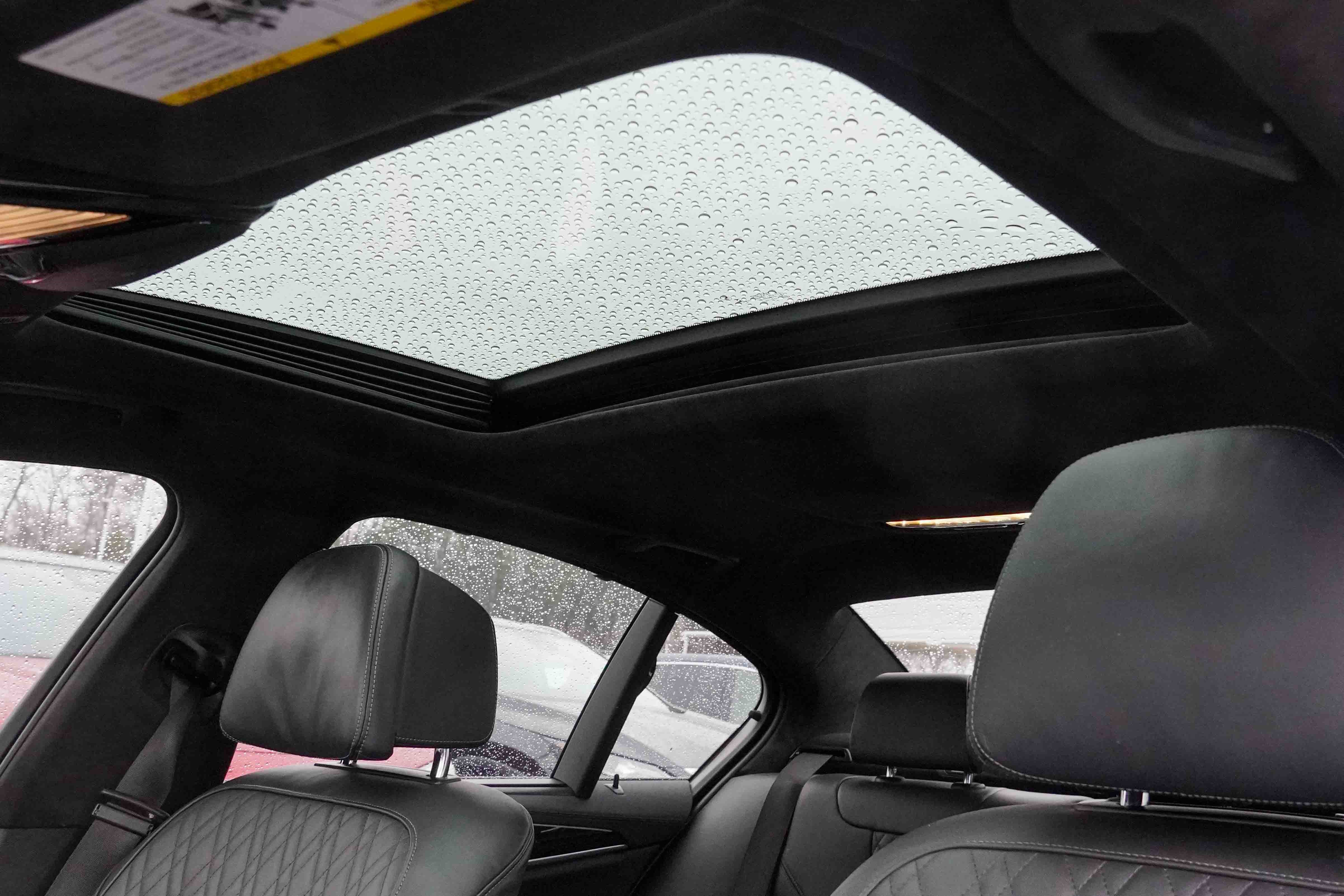 Used 2022 BMW M550i xDrive w/ Executive Package image 15