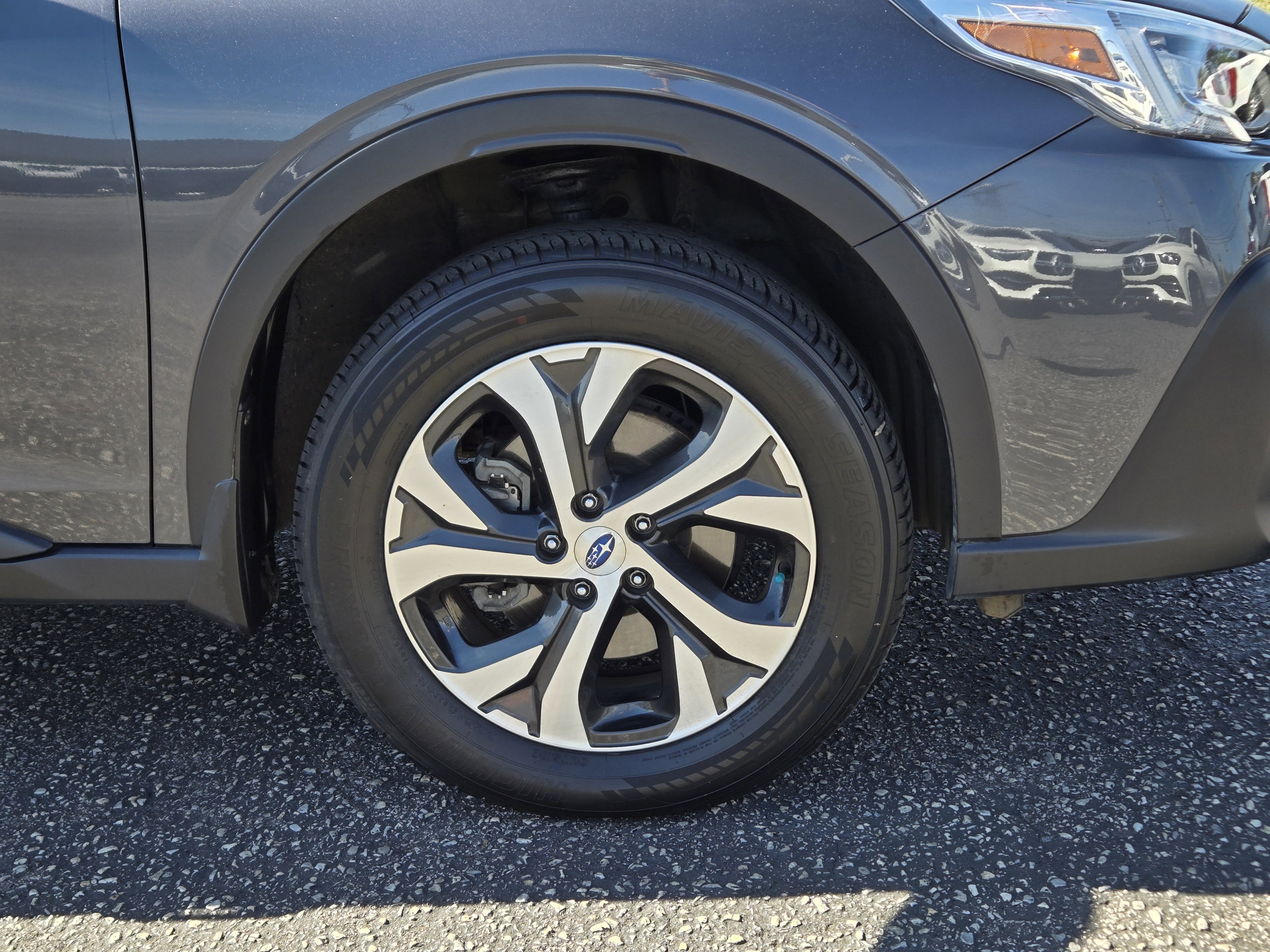 Used 2021 Subaru Outback Touring w/ Popular Package #2 image 4