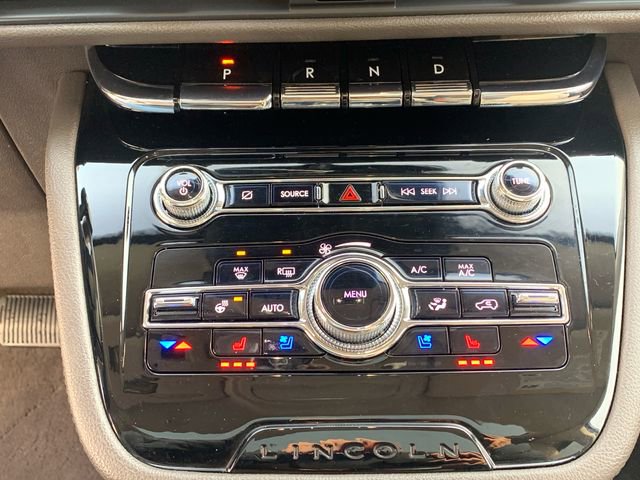 Used 2021 Lincoln Corsair Standard w/ Premium Package image 35