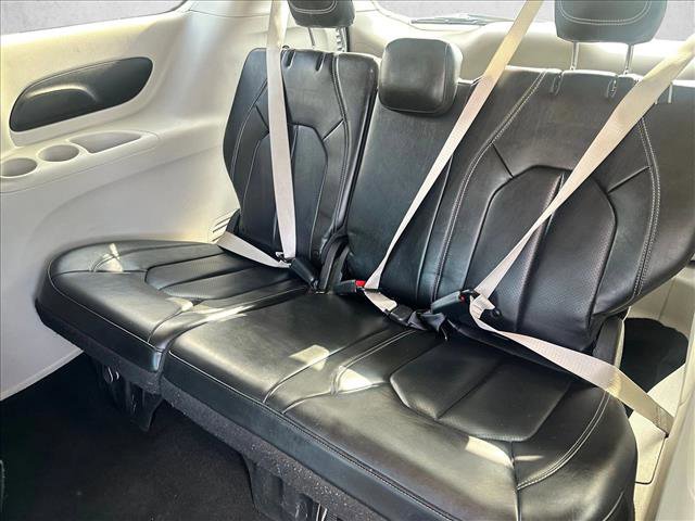 Used 2021 Chrysler Voyager Lxi image 18