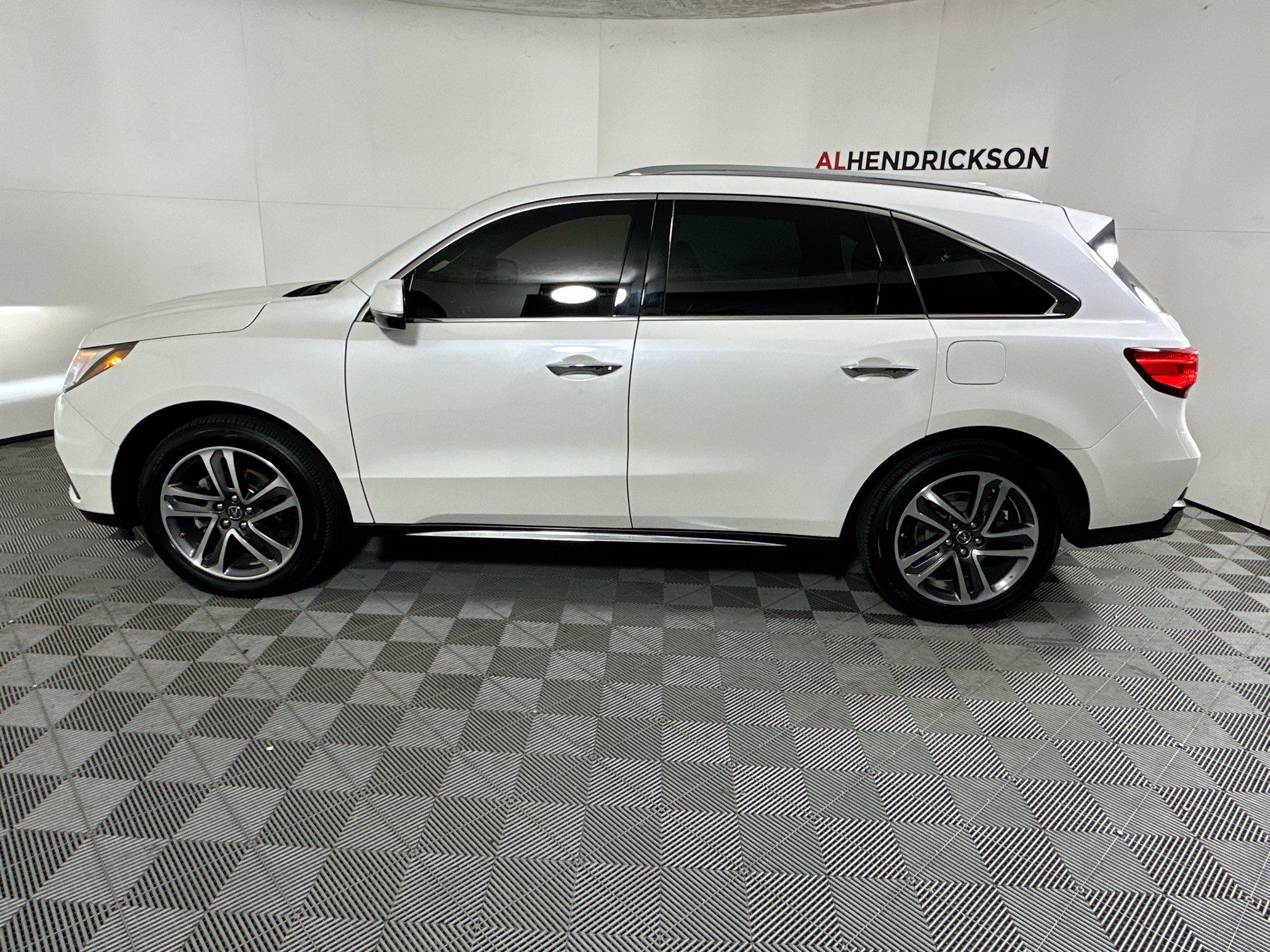 Used 2018 Acura MDX FWD w/ Advance Package image 6