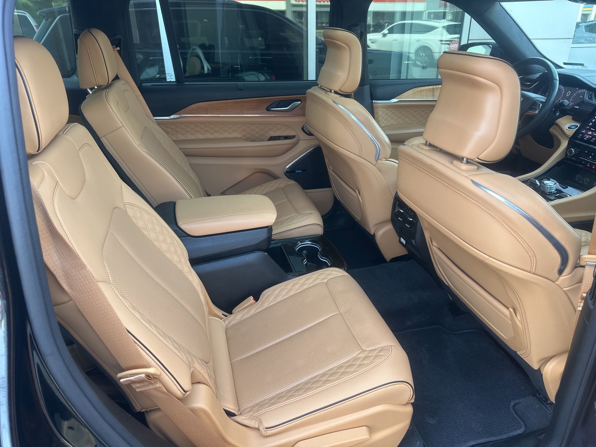 Used 2021 Jeep Grand Cherokee L Summit image 10