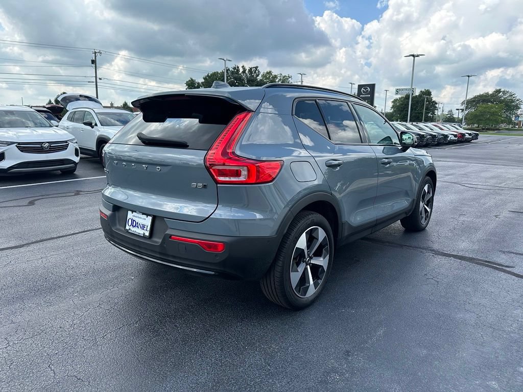Used 2023 Volvo XC40 B5 Ultimate AWD/4WD image 5