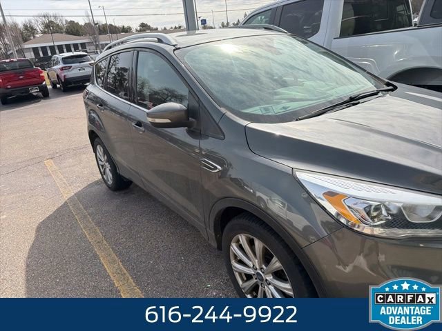 Used 2017 Ford Escape Titanium image 3