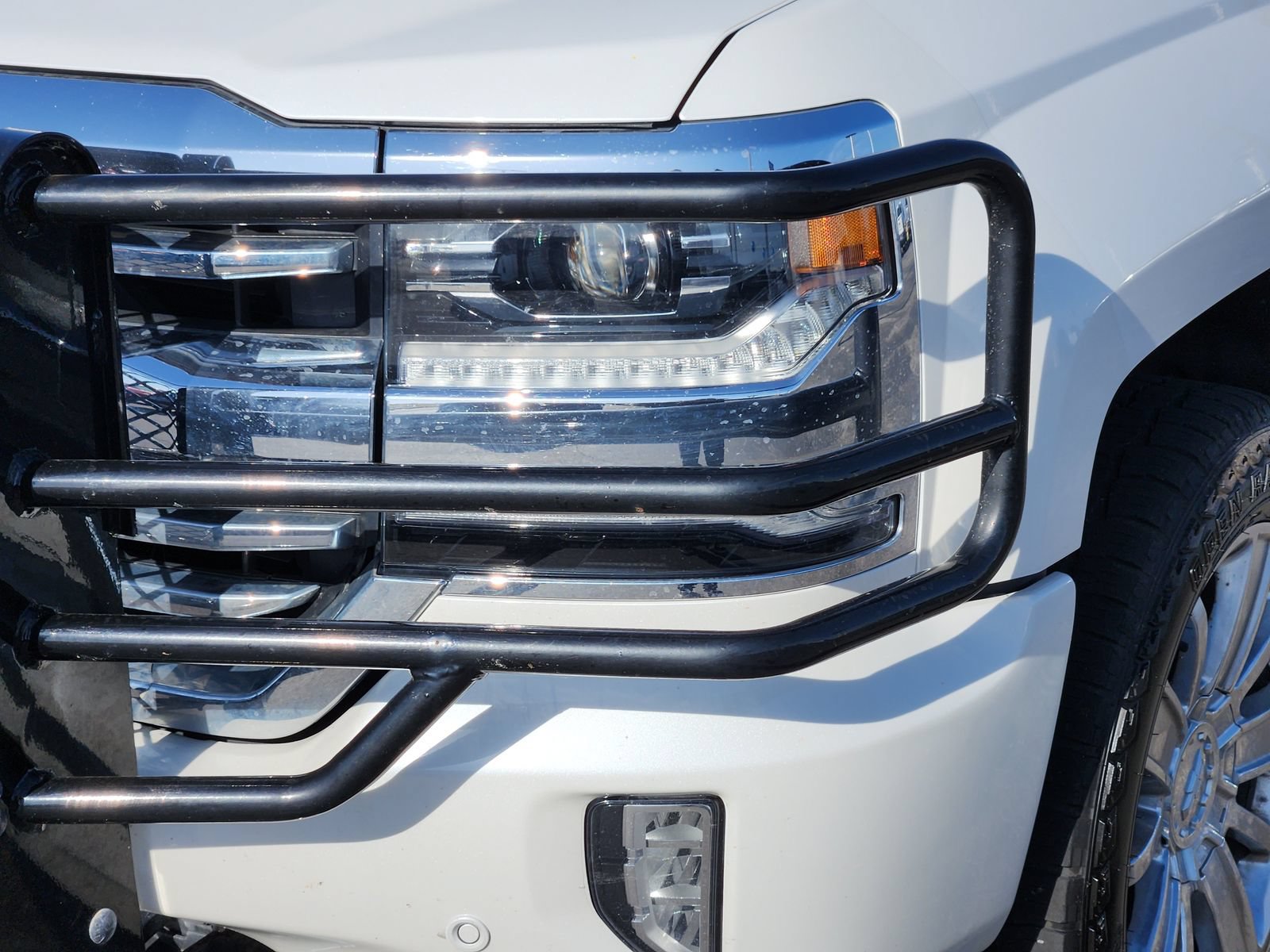 Used 2017 Chevrolet Silverado 1500 High Country AWD/4WD image 11