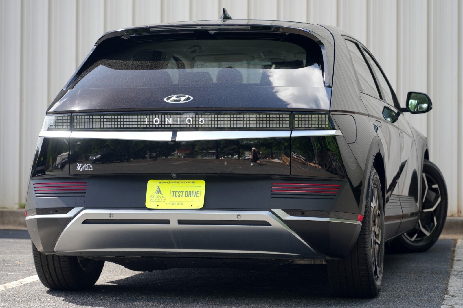 Used 2022 Hyundai Ioniq 5 SEL w/ Cargo Package RWD image 4