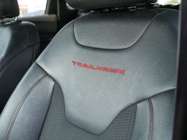Used 2024 Jeep Compass Trailhawk AWD/4WD image 16