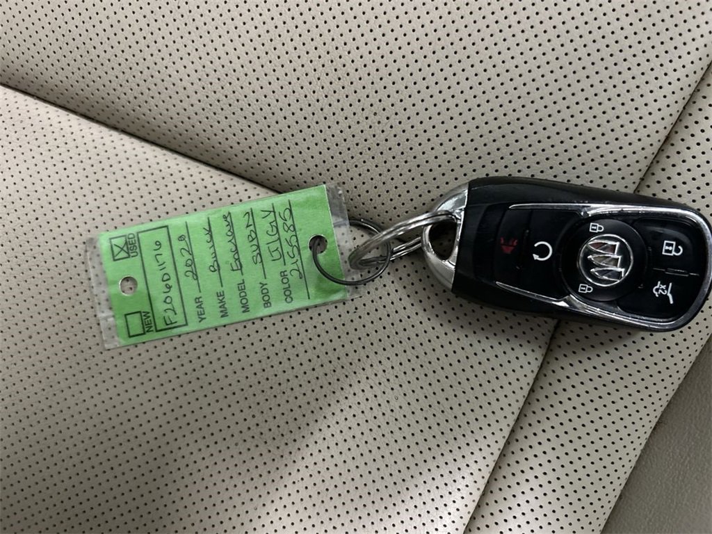 Used 2020 Buick Enclave Essence image 9