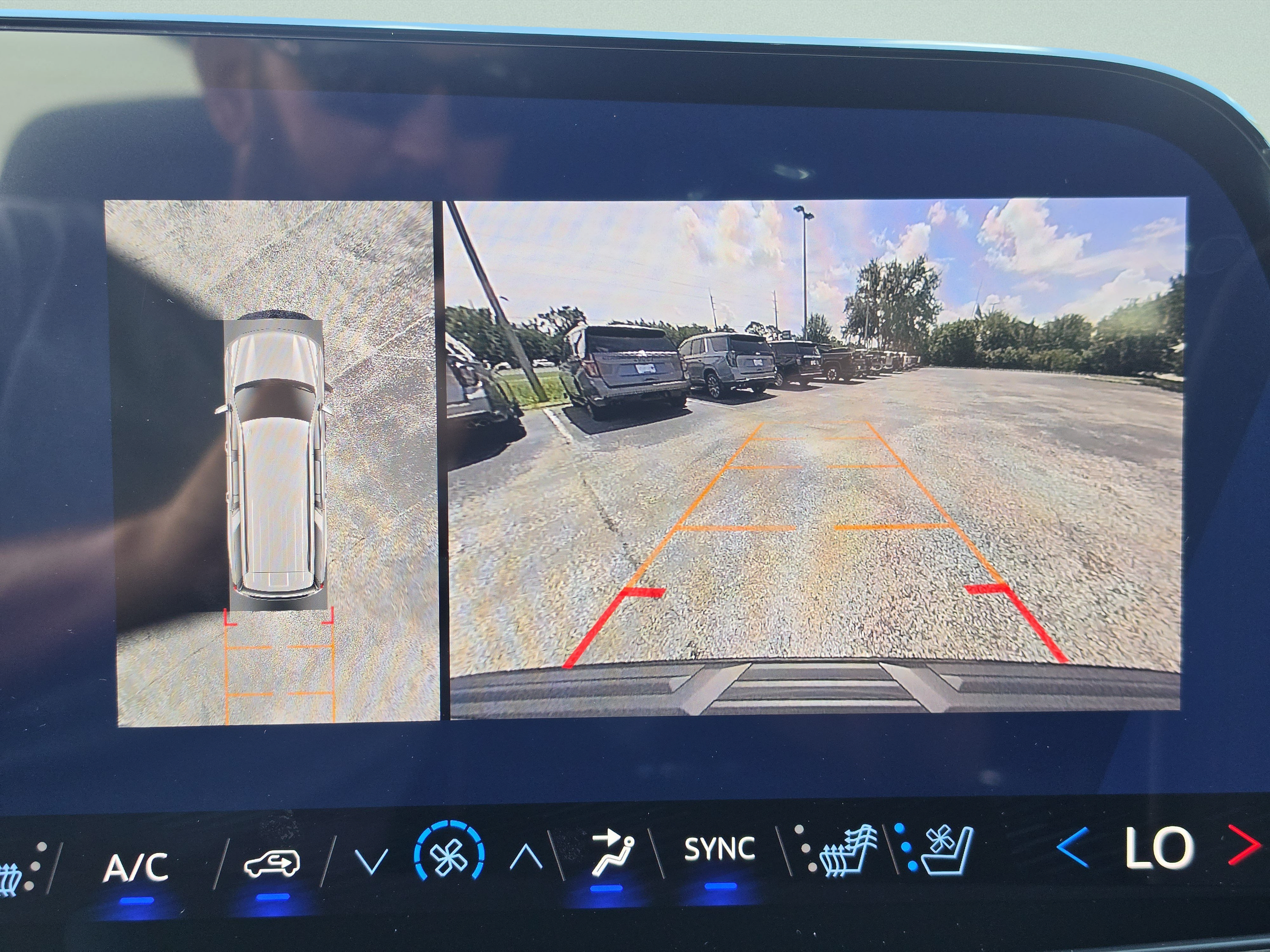 New 2026 Chevrolet Suburban Premier w/ Sun And Tow Package RWD image 32