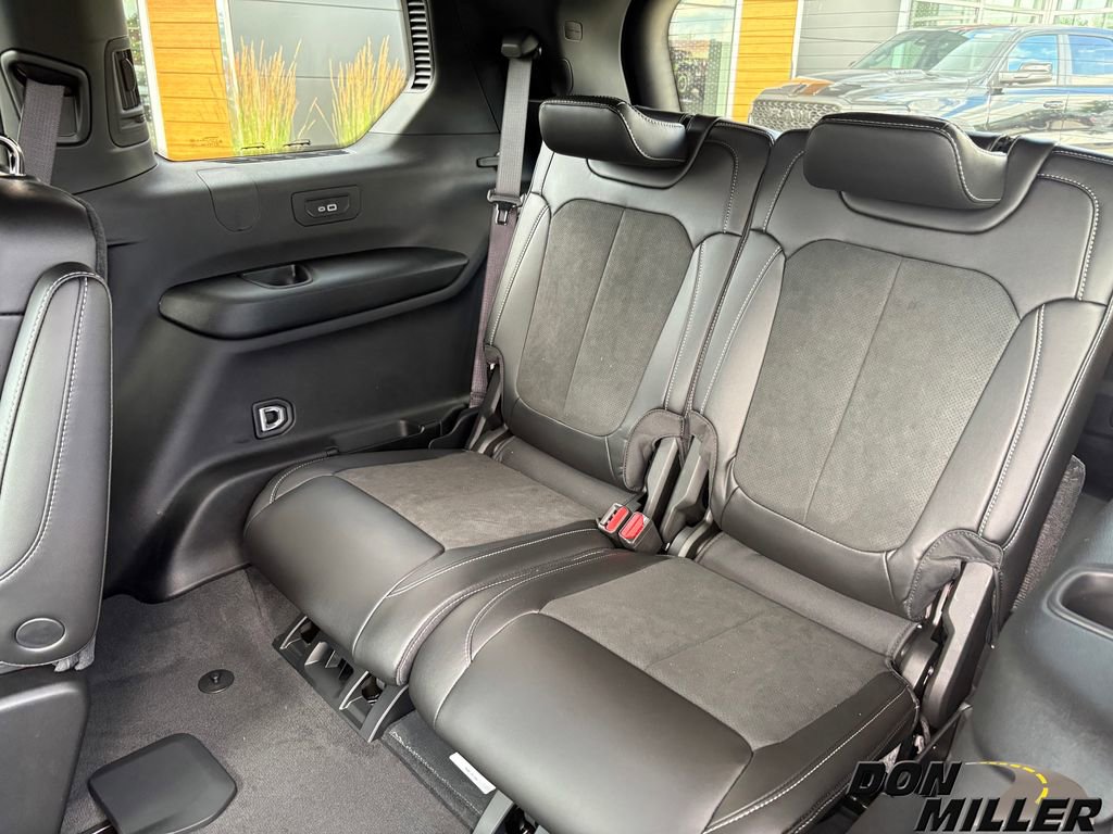 New 2025 Jeep Grand Cherokee L Laredo image 24