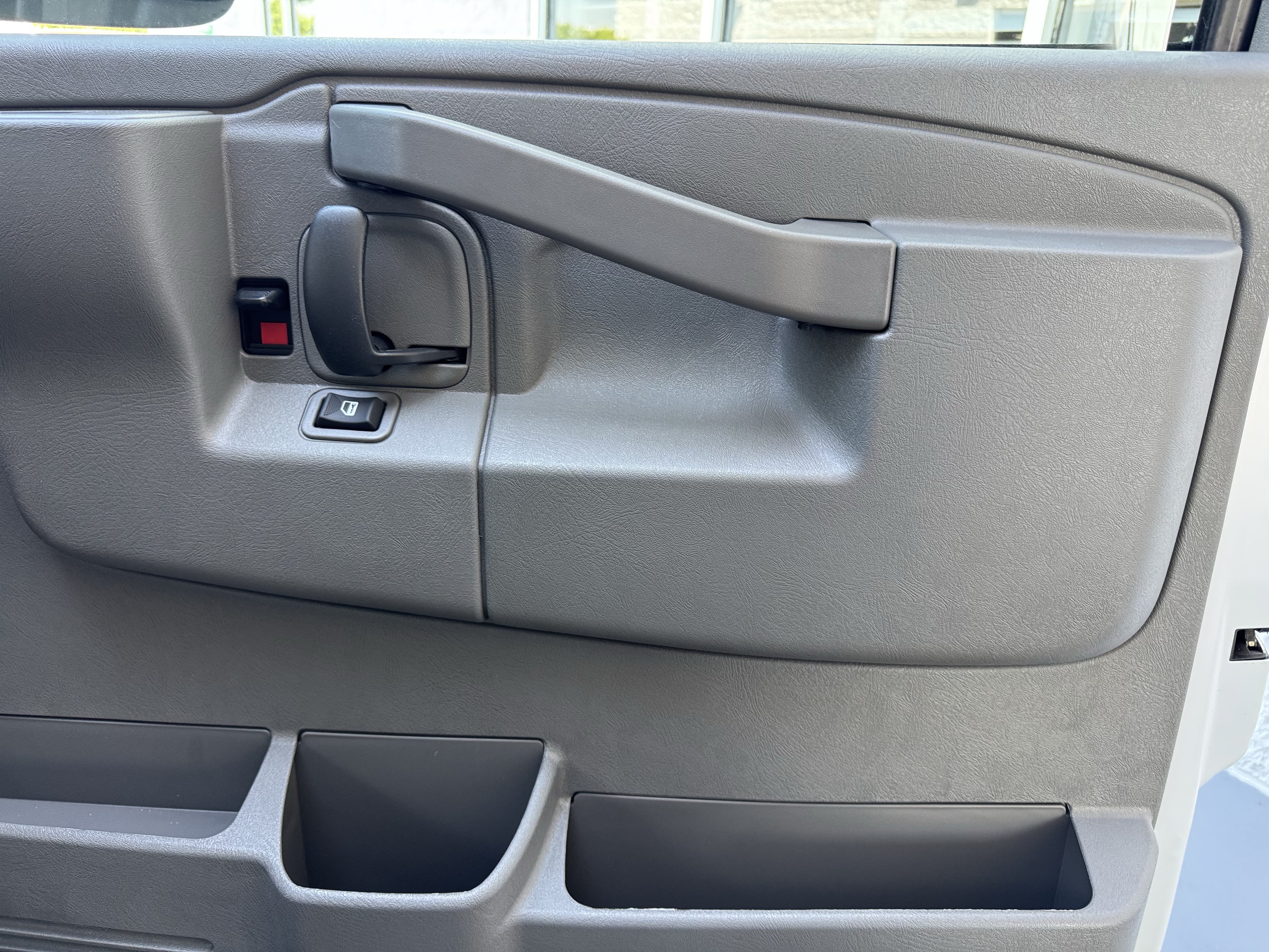 New 2026 Chevrolet Express 3500 LS RWD image 20