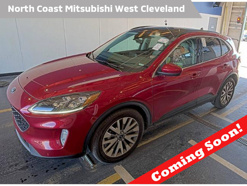 Used 2022 Ford Escape Titanium w/ Class II Trailer Tow Package AWD/4WD image 1