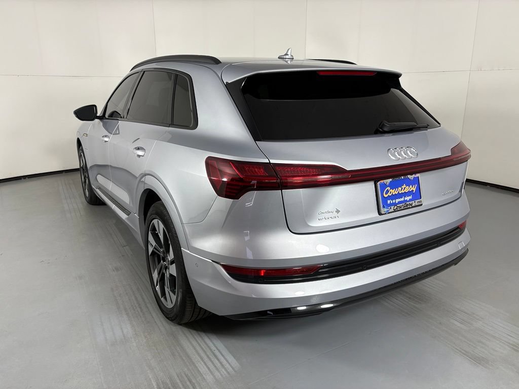 Used 2022 Audi e-tron Premium AWD/4WD image 6