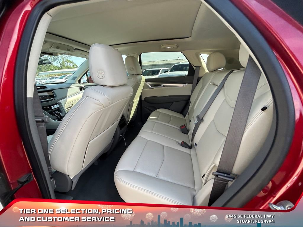 Used 2025 Cadillac XT5 Premium Luxury image 12