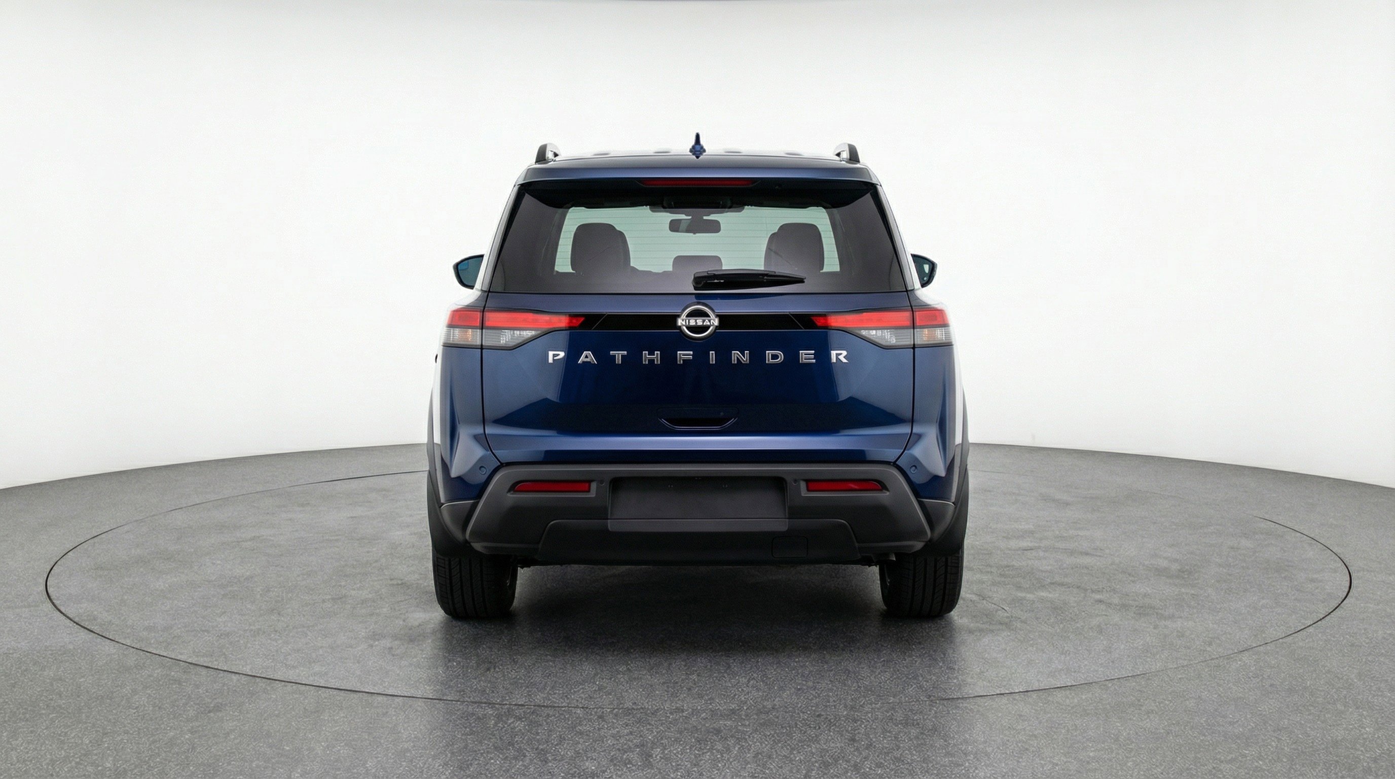 Used 2025 Nissan Pathfinder SV image 7