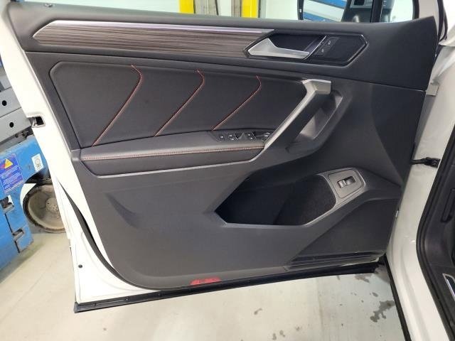Used 2024 Volkswagen Tiguan Wolfsburg Edition image 18