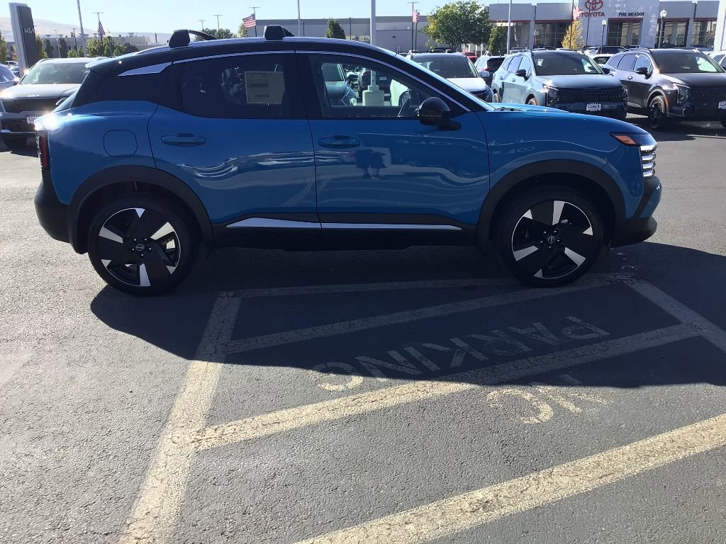 New 2026 Nissan Kicks SR w/ Cold Weather Package image 6