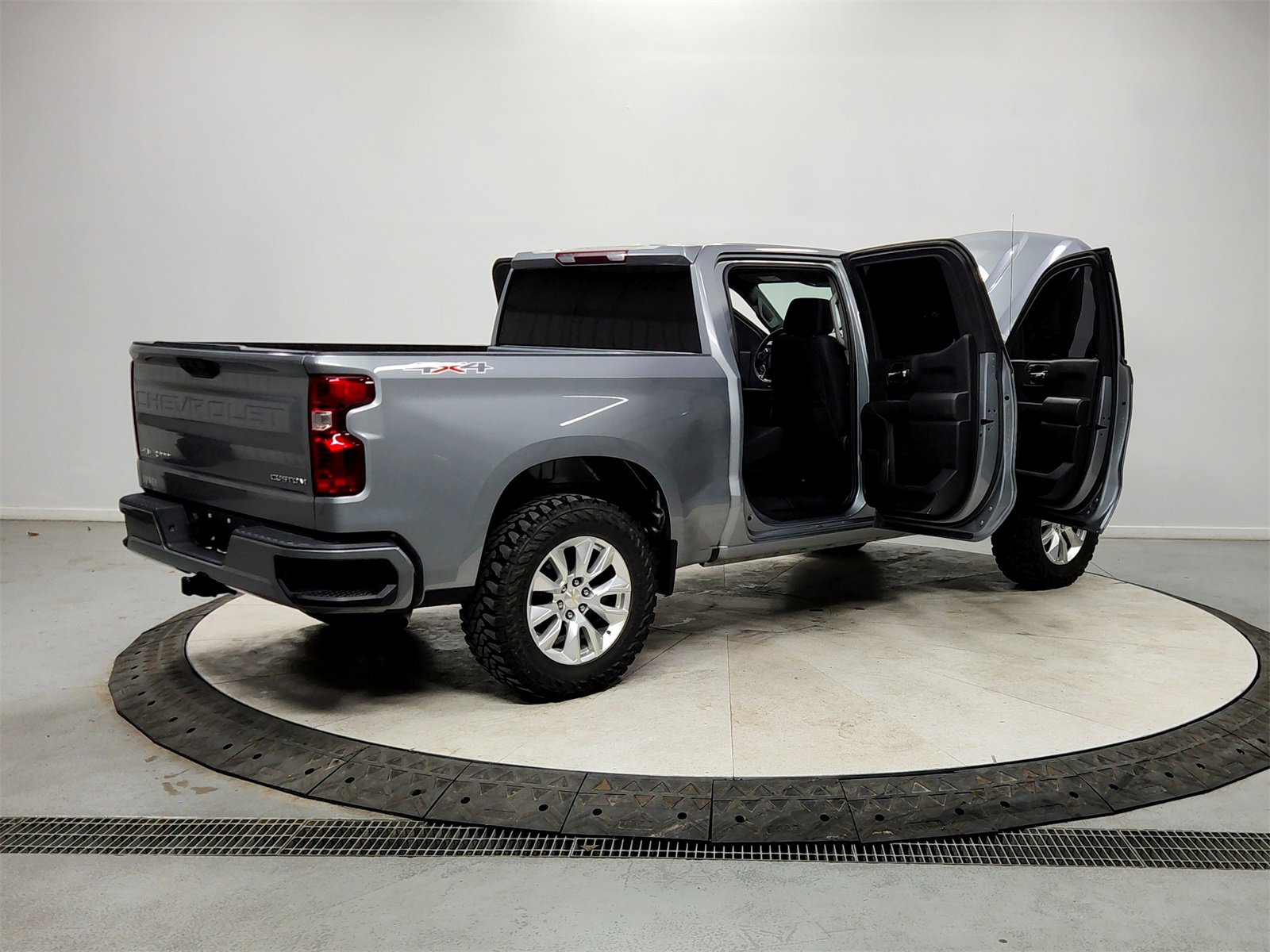 Used 2024 Chevrolet Silverado 1500 Custom image 15