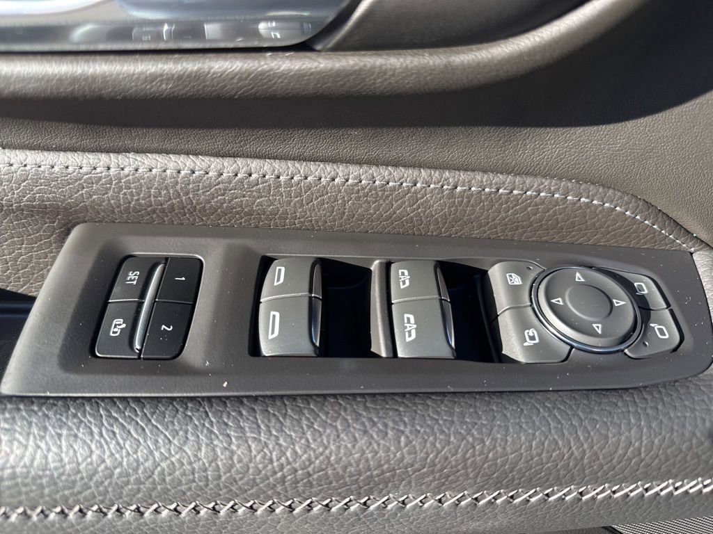 Used 2024 GMC Yukon Denali image 31