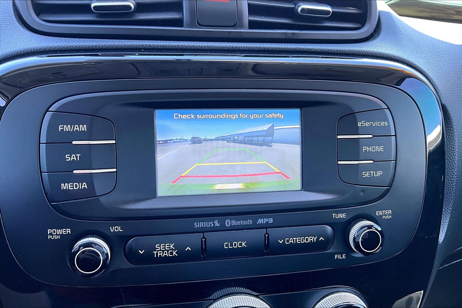 Used 2015 Kia Soul ! FWD image 19