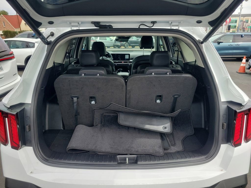 Used 2025 Kia Sorento EX image 8