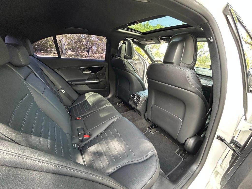 Used 2023 Mercedes-Benz C 300 Sedan image 32