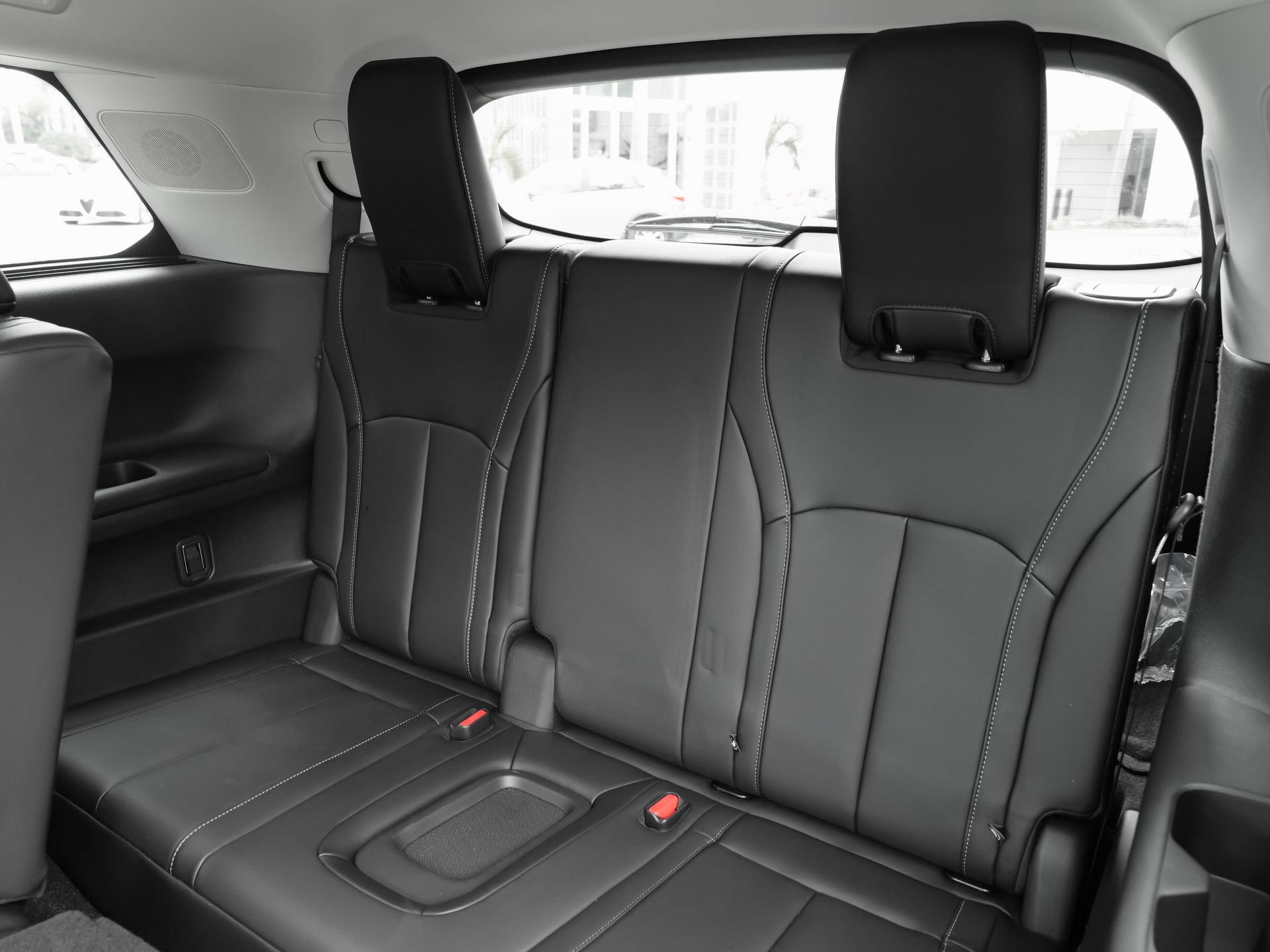 Certified 2026 INFINITI QX60 Luxe w/ Family Package FWD image 43