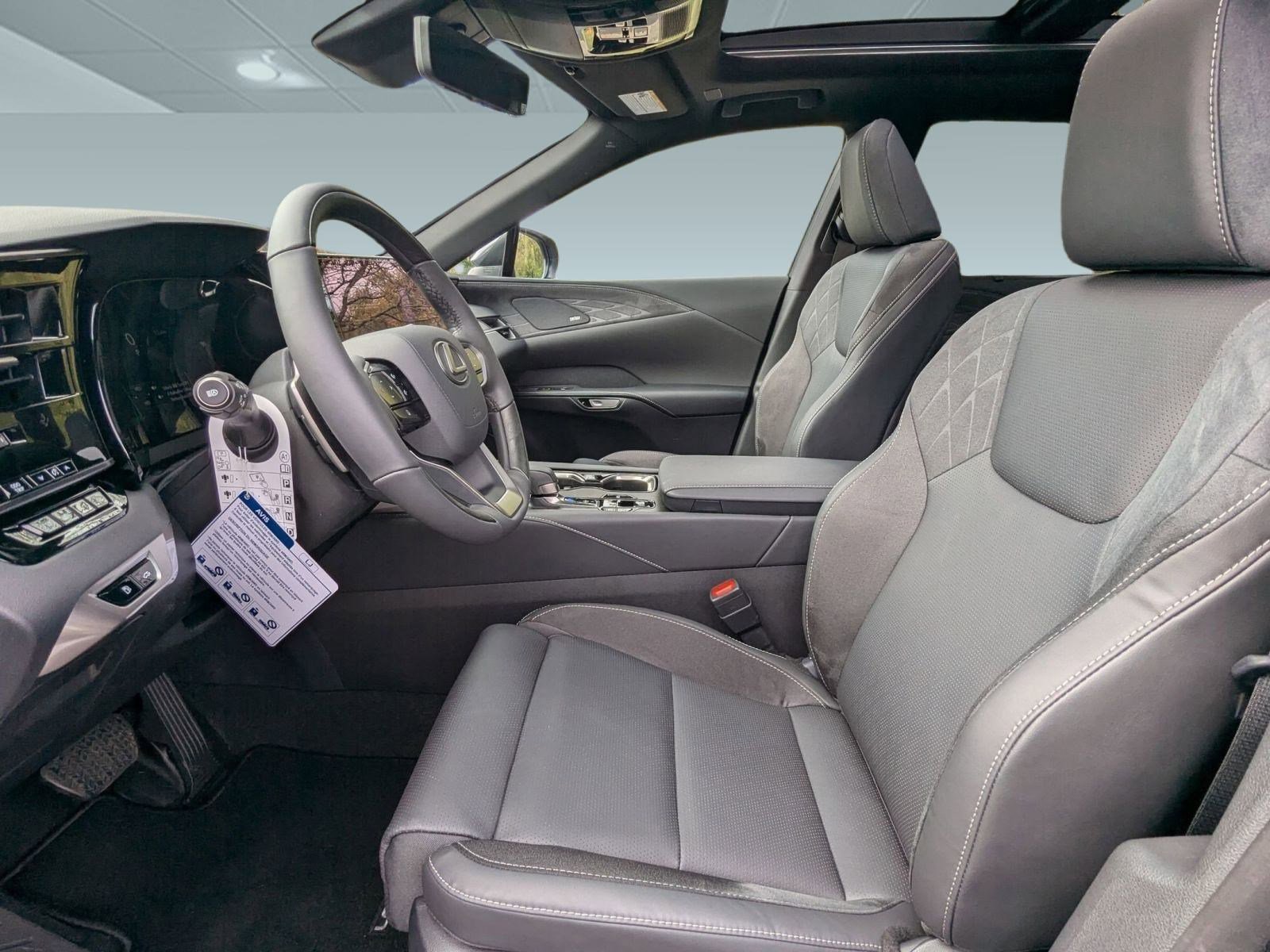 New 2025 Lexus RX 350h image 5