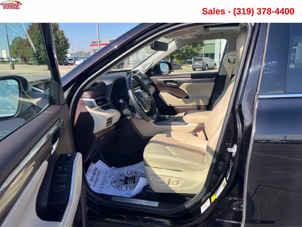 Certified 2021 Toyota Highlander Limited AWD/4WD image 15