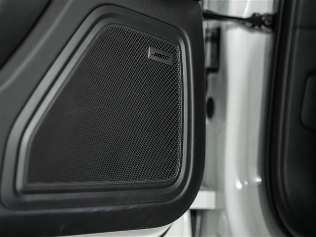 Certified 2025 Porsche Macan AWD/4WD image 23
