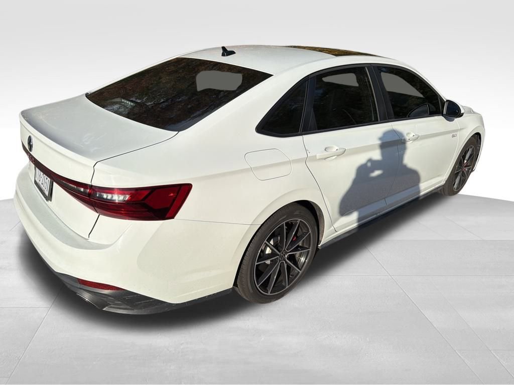 Used 2025 Volkswagen Jetta GLI Autobahn image 5