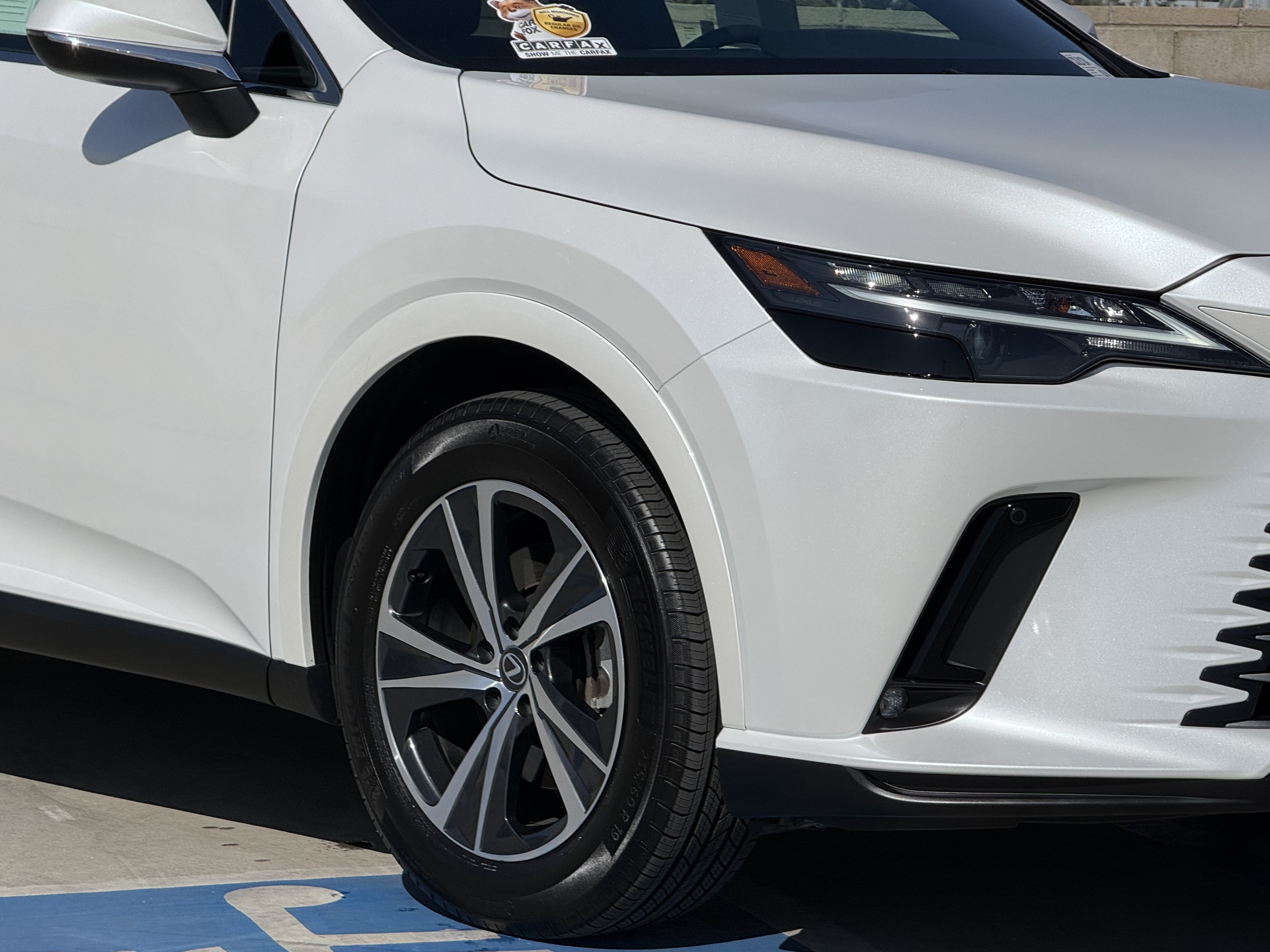 Certified 2025 Lexus RX 350 FWD w/ Technology Package image 4