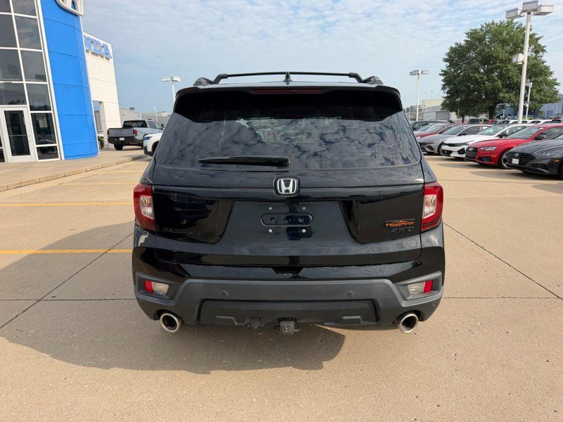 Used 2024 Honda Passport TrailSport image 3