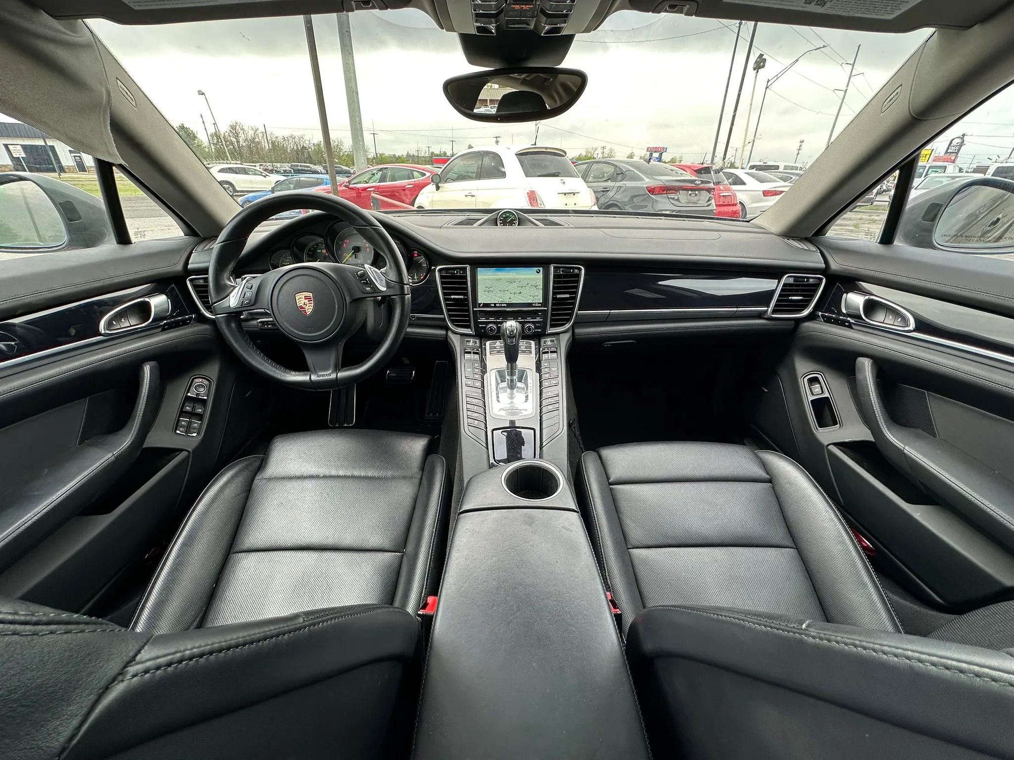 Used 2014 Porsche Panamera S image 2