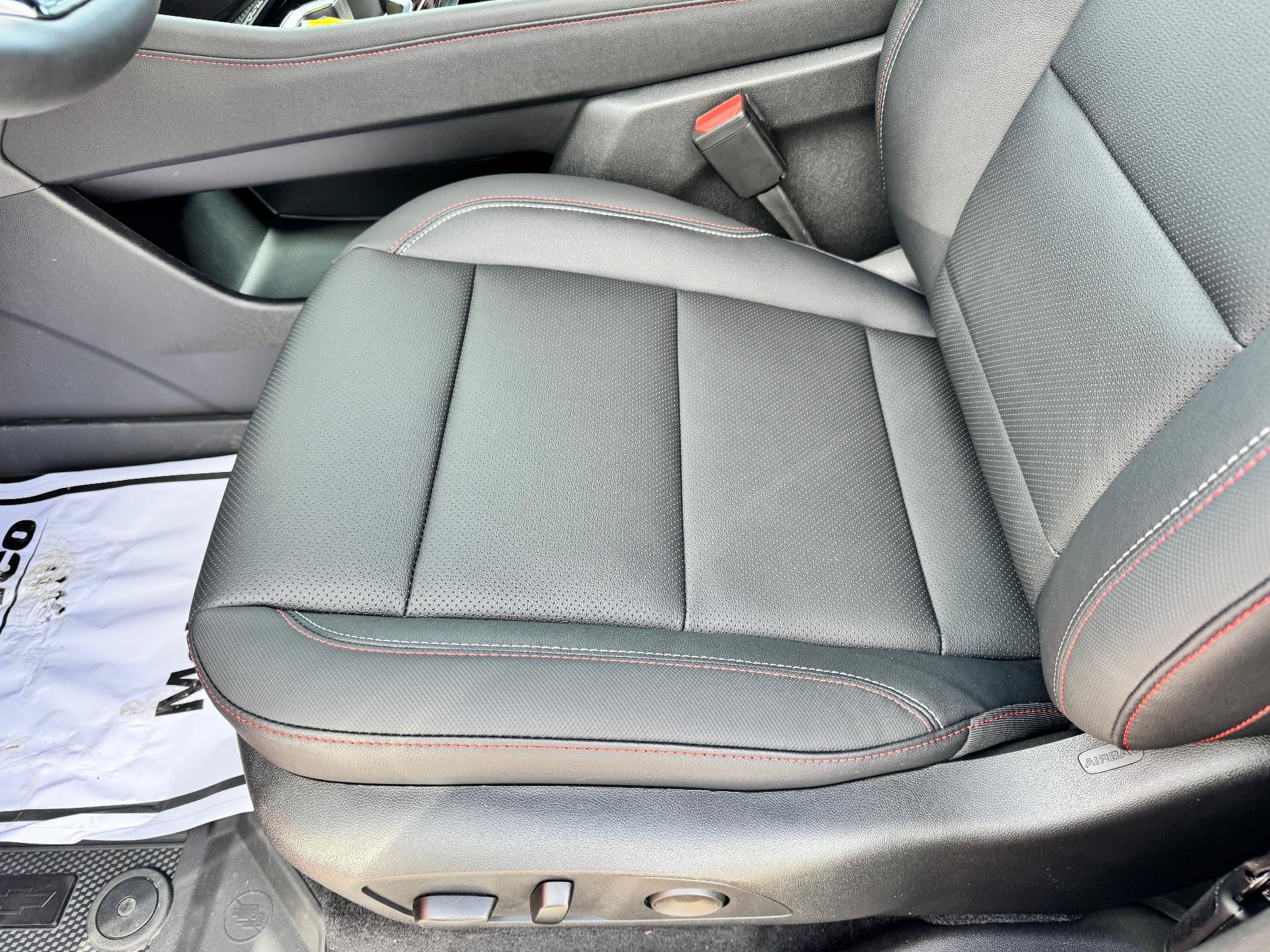 New 2026 Chevrolet Traverse Z71 w/ Enhanced Driving Package AWD/4WD image 11