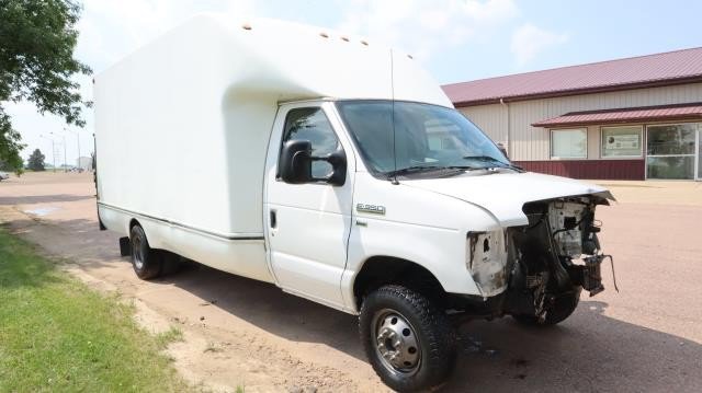 Used 2017 Ford E-350 and Econoline 350 Super Duty image 5