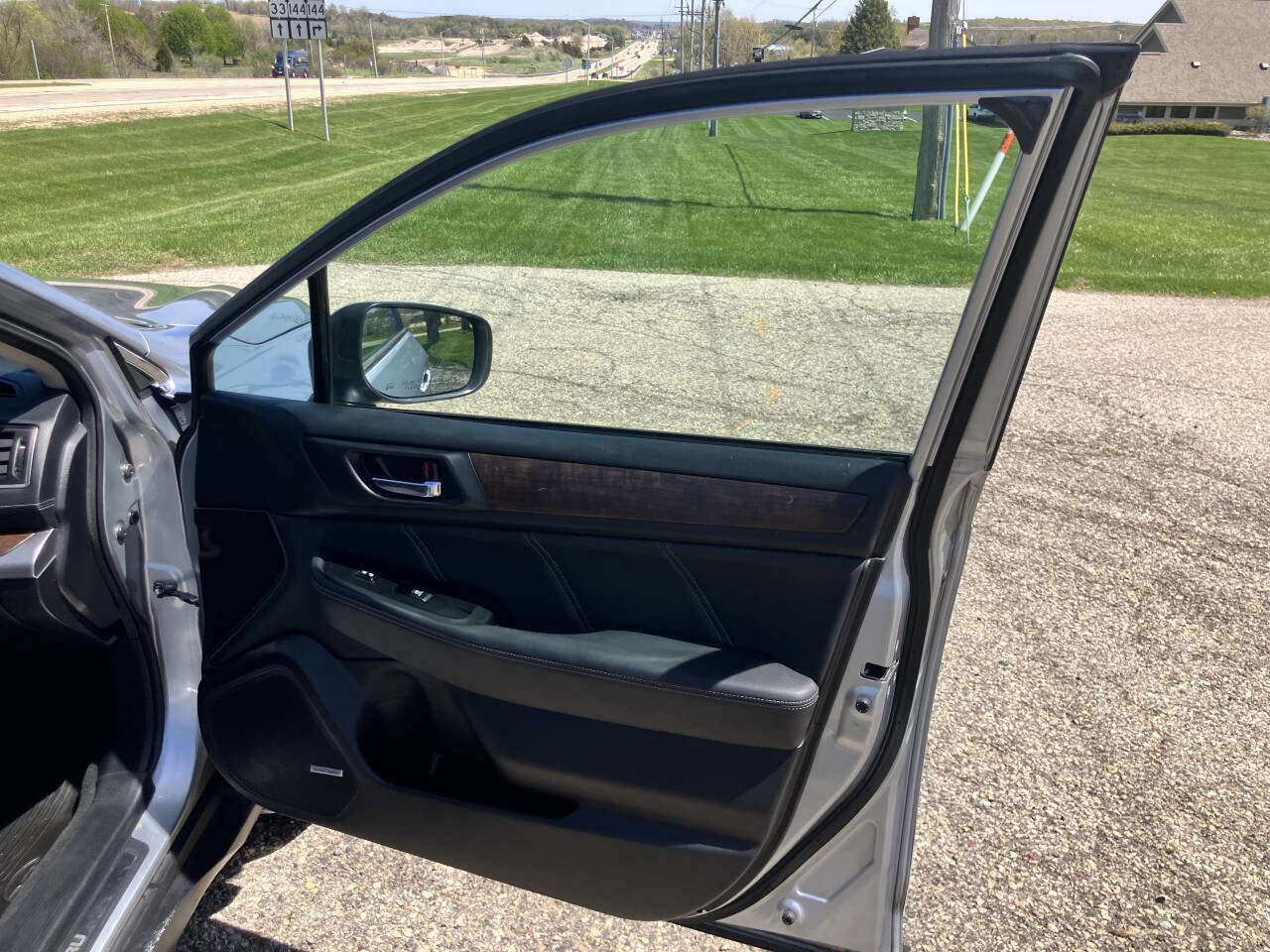Used 2018 Subaru Outback 2.5i Limited AWD/4WD image 28