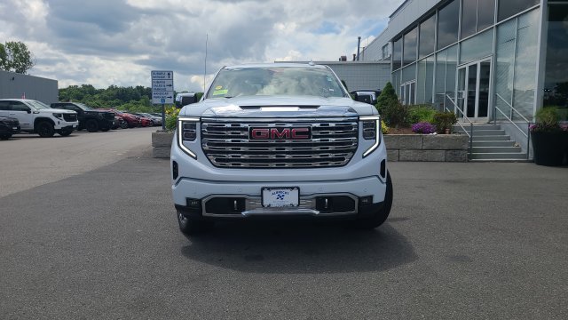 New 2026 GMC Sierra 1500 Denali w/ Denali Reserve Package AWD/4WD image 2