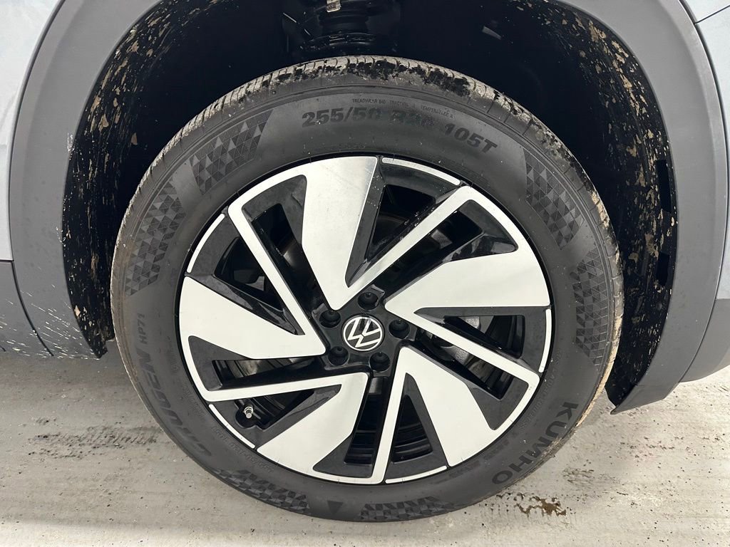 Used 2025 Volkswagen Atlas SE image 65