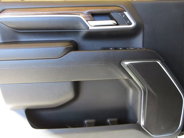 Used 2024 Chevrolet Silverado 2500 LT image 9