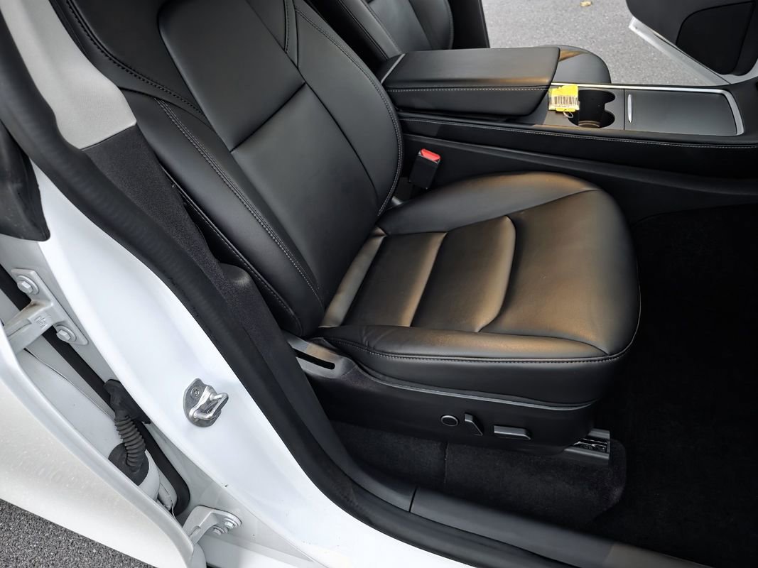 Used 2021 Tesla Model Y Long Range image 14