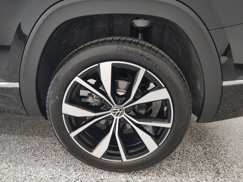 New 2026 Volkswagen Atlas SEL Premium R-Line image 8