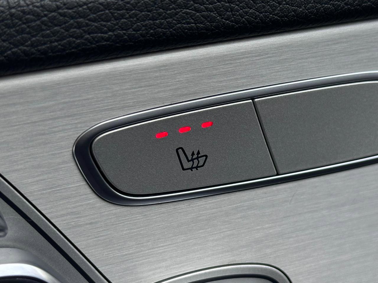 Used 2021 Mercedes-Benz C 300 Sedan image 7